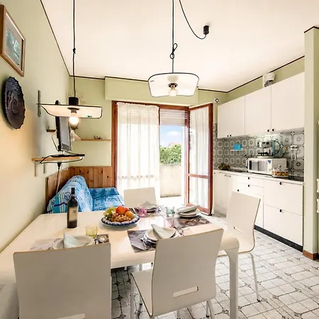 Edera With Balcony Few Steps From Sea - Happy Apartment *
