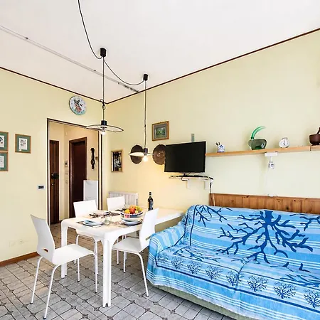 Edera With Balcony Few Steps From Sea - Happy San Bartolomeo Al Mare
